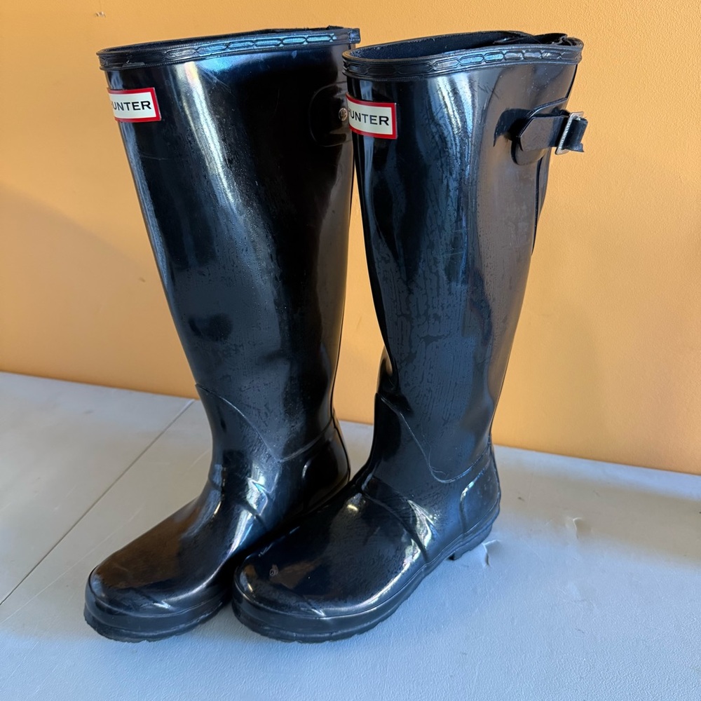 Hunter Glossy Black Rain Boots